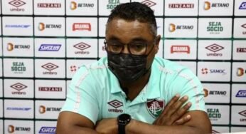 Ao ser questionado sobre Fred e Nenê, Roger Machado defende decisão de manter ambos em campo até os 30 minutos do segundo tempo
