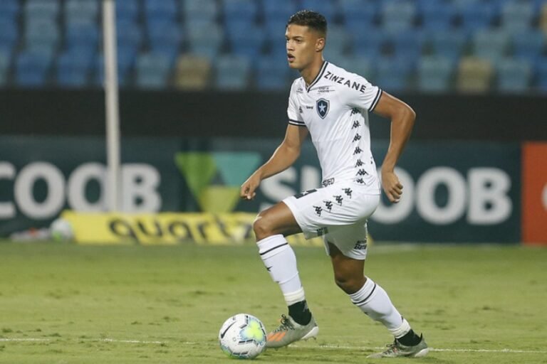 Botafogo negocia venda de Sousa para time belga