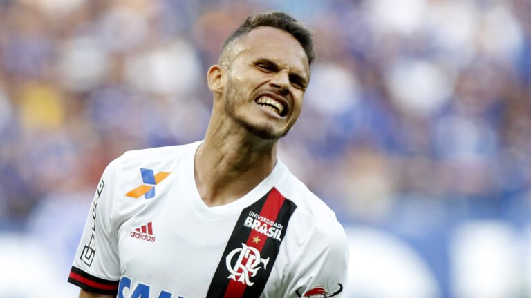 Flamengo recebe sondagem por Renê, mas valores não agradam