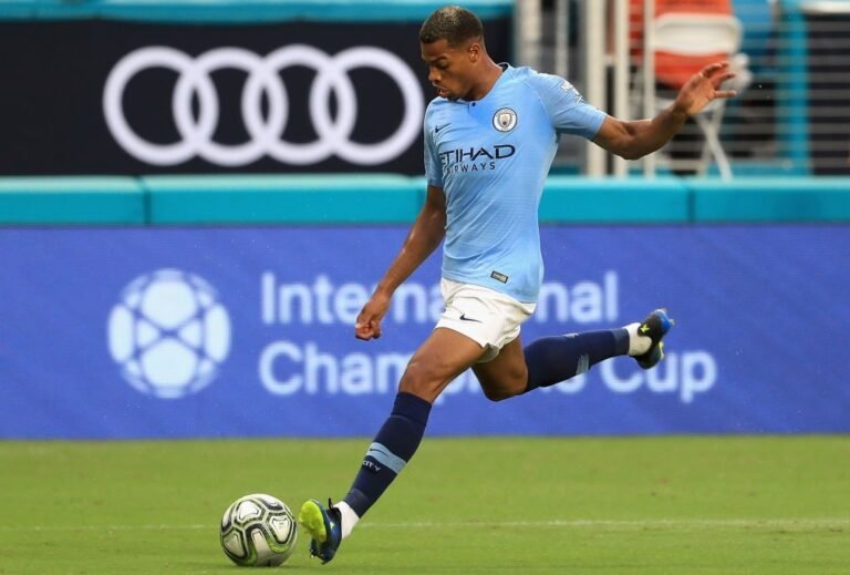 Sporting interessado em jovem estrela do Manchester City