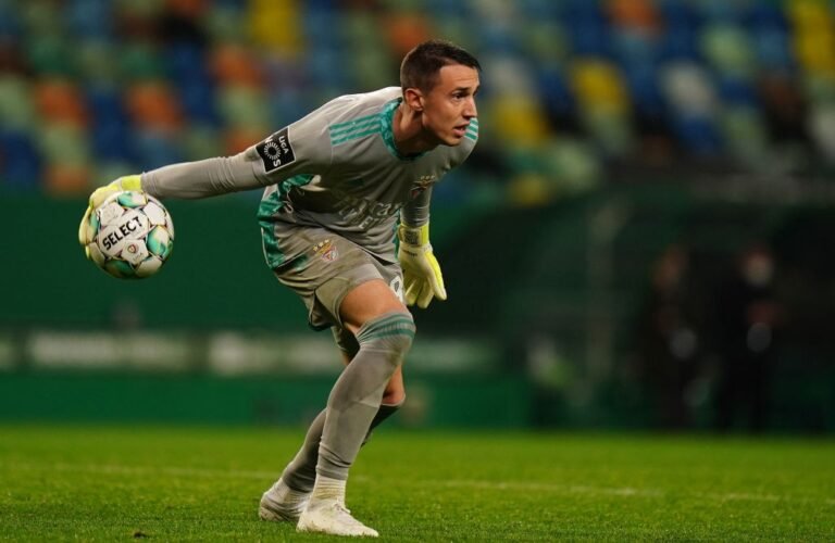 Benfica está com dificuldades para vender Vlachodimos