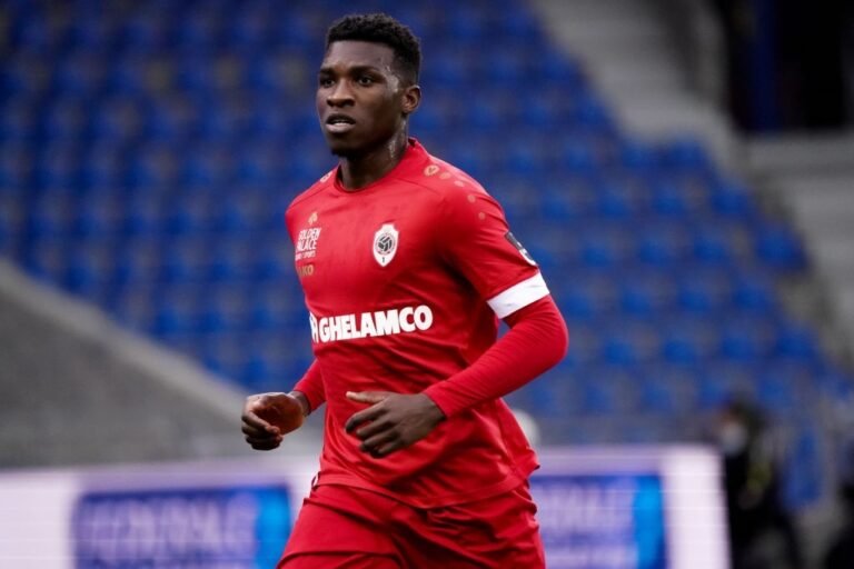 Benfica quer retorno de lateral-direito