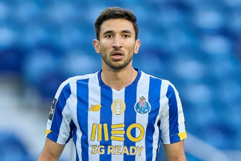 Porto é o favorito para contratar Grujic