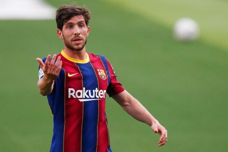 Manchester City se aproxima da contratação de Sergi Roberto, do Barcelona