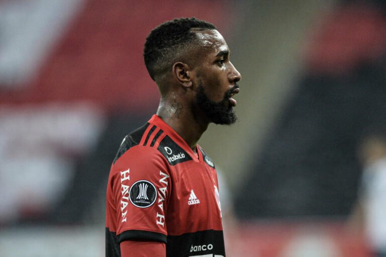 Vai e vem: confira as movimentações do Flamengo no mercado