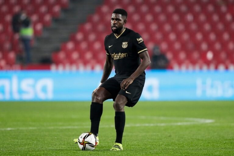 Barcelona estuda liberar Umtiti de graça