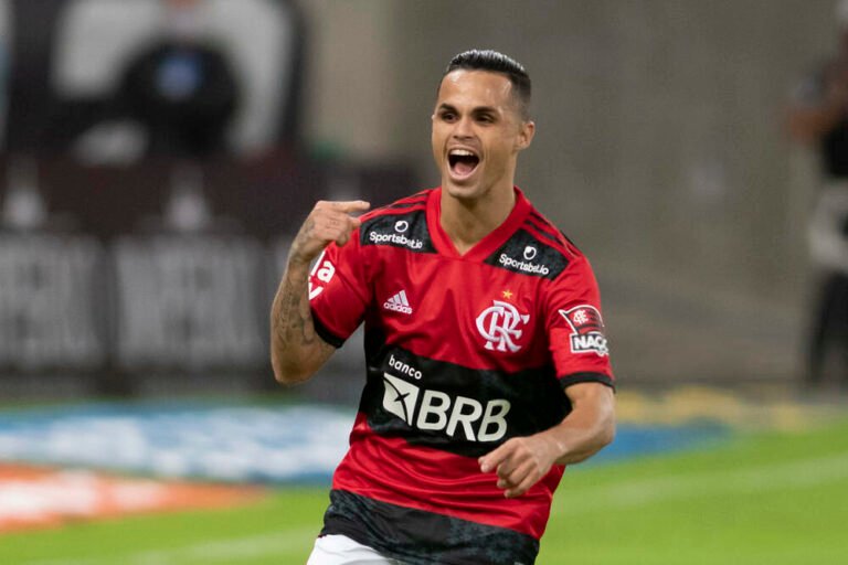 Flamengo aguarda oferta de clube árabe por Michael; representante do atleta já tem viagem marcada