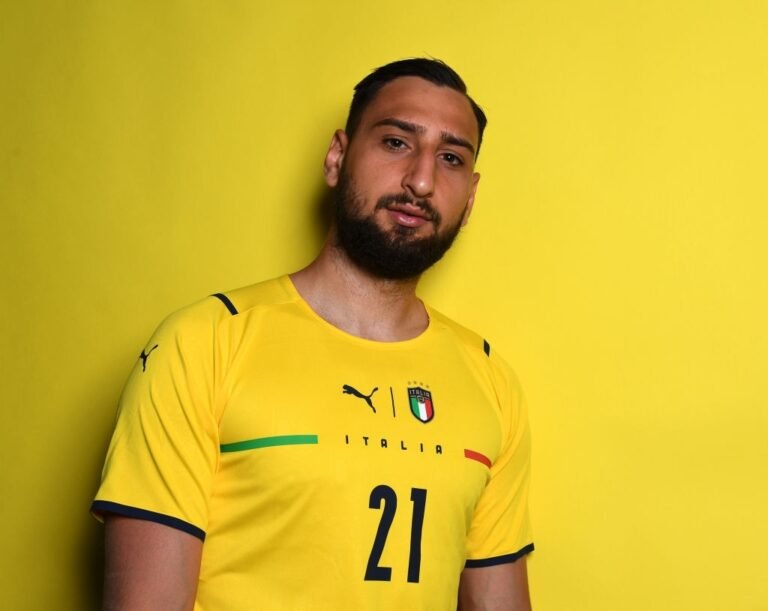 Donnarumma assina com o PSG até 2026