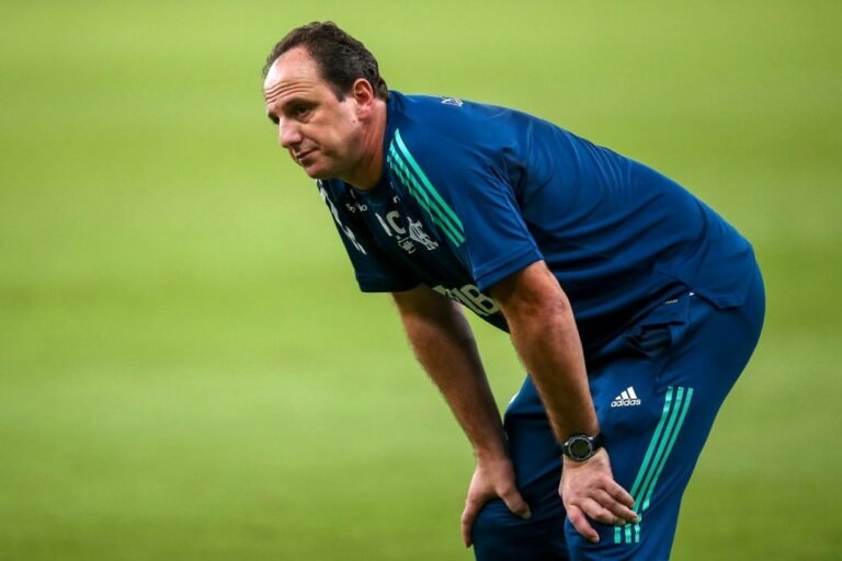 Presidente do Fortaleza revela chateação com saída de Ceni para o Flamengo: ‘Não esperava’