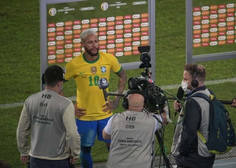 Entenda por que Neymar chorou após goleada do Brasil na Copa América