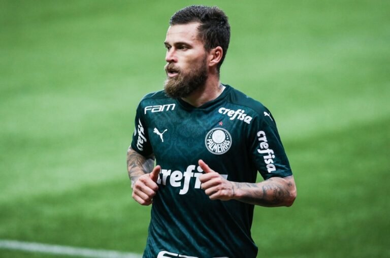 Afastado por indisciplina, Lucas Lima pode deixar o Palmeiras de graça