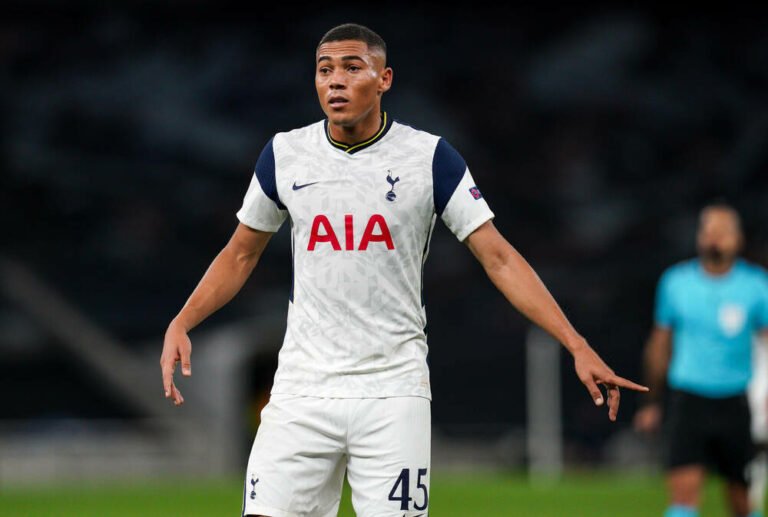 De volta a Portugal, Carlos Vinícius quebra quarentena