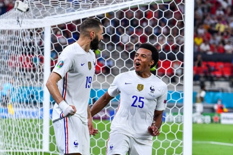 Koundé diz para Benzema e Mbappé que quer jogar no Real Madrid, diz jornal