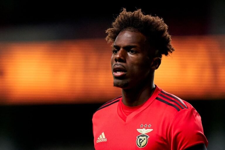 Arsenal faz sondagem por Nuno Tavares