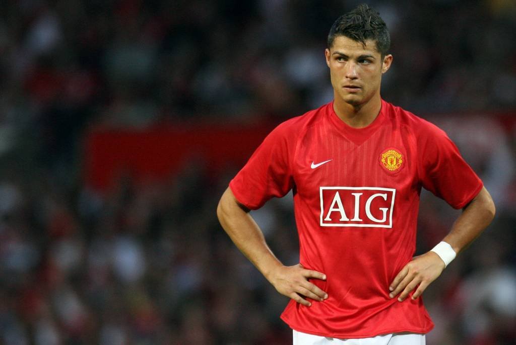 Segundo jornal, Manchester United segue na briga com PSG por Cristiano Ronaldo