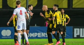 Jogadores de Peñarol e Rentistas brigam no túnel e voltam a campo sem ao menos levar amarelo