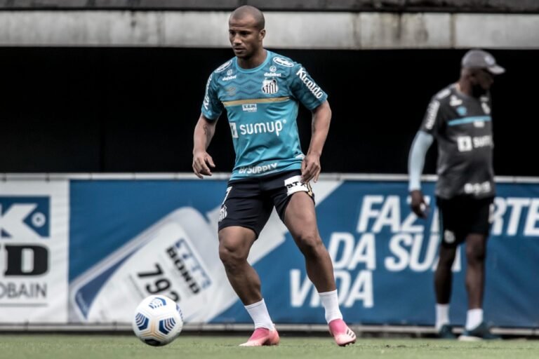 Santos estuda retorno de Sánchez contra o Atlético Mineiro