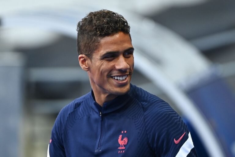 De saída do Real Madrid, Varane quer jogar no PSG
