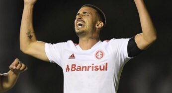 Thiago Galhardo elogia Ramírez e dedica gol da vitória para Romário