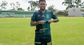 Chapecoense tem interesse em Leandro Carvalho