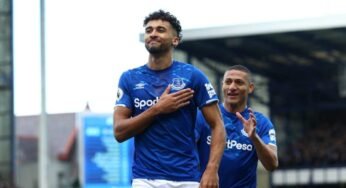 Arsenal e Manchester United disputam a contratação de Calvert-Lewin