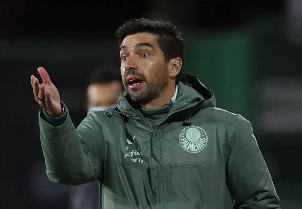 Palmeiras tem problemas para escalar time em semana decisiva de Copa do Brasil e Clássico