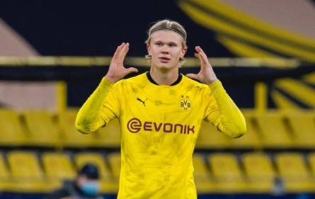 Chelsea formaliza proposta por Haaland