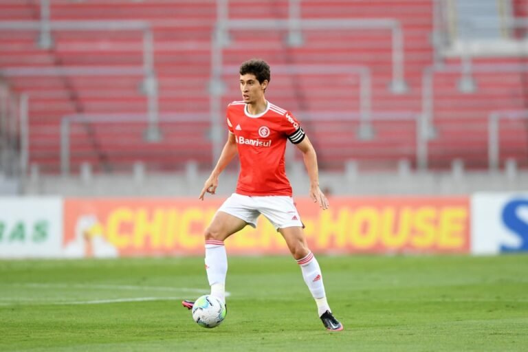 Internacional anuncia volta de Rodrigo Dourado e três novos casos de Covid-19
