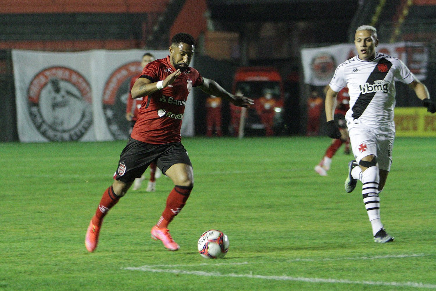 Vasco vence o Brasil de Pelotas pela Série B