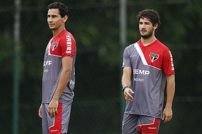 São Paulo tem dívida de R$ 11,3 com agente pelos atleta Pratto, Pato e Ganso