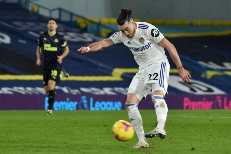 Manchester City vai faturar € 17,5 milhões em negociação com Leeds United
