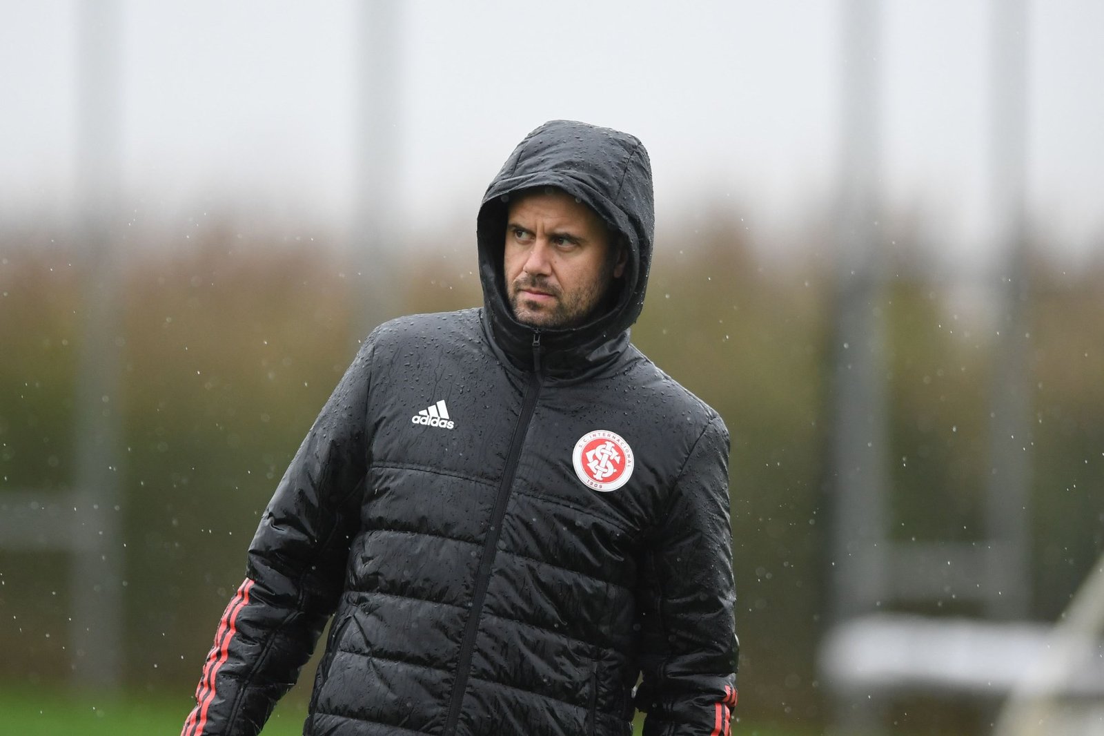 Ramírez sob pressão e à beira da queda