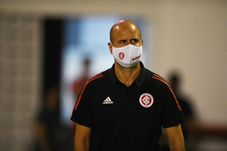 Ramírez busca primeira vitória no Brasileirão para reafirmar consistência do trabalho