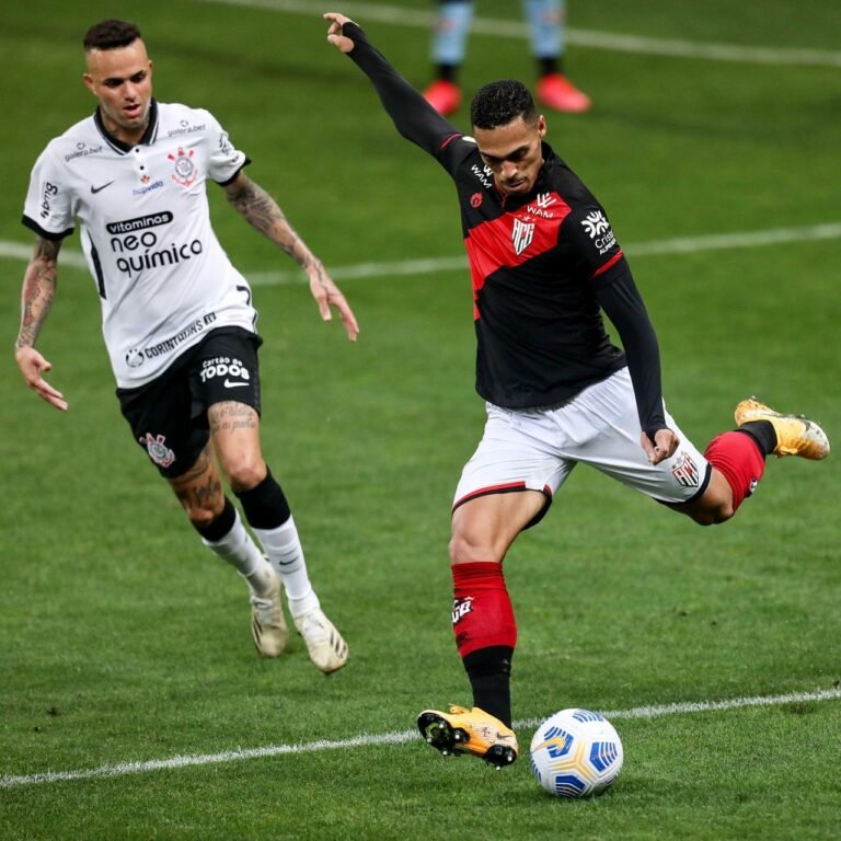 Atlético-GO pode igualar números de vitórias sobre Corinthians na história das duas equipes