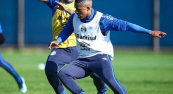 Douglas Costa dá último passo e está próximo de voltar a jogar pelo Grêmio