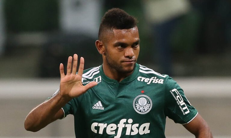 Miguel Borja é sondado por clubes europeus e vive semana decisiva no Palmeiras