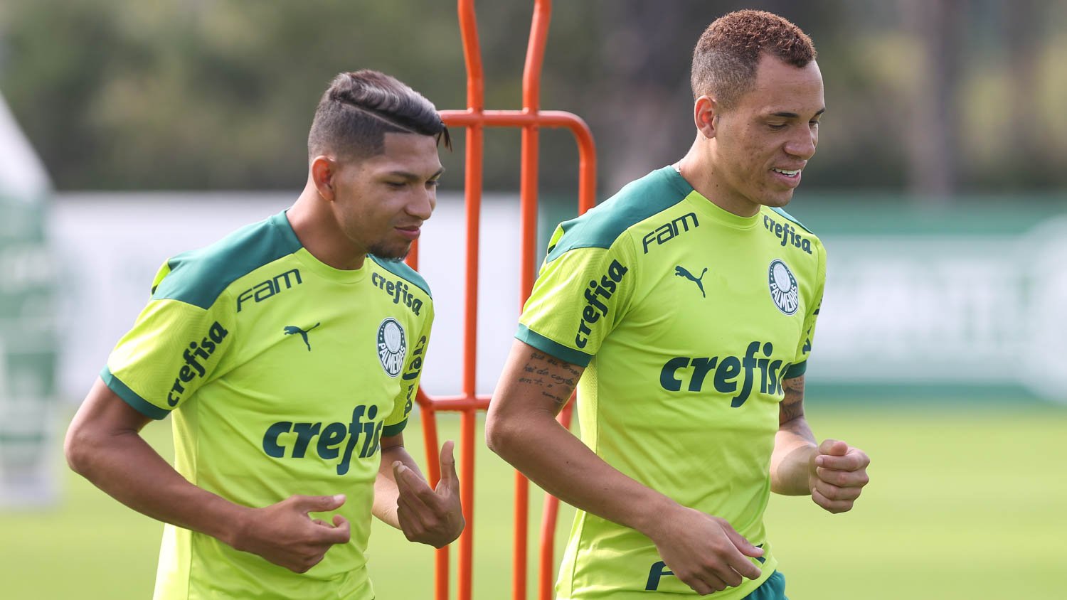 Rony e Breno Lopes negam presença em casa noturna