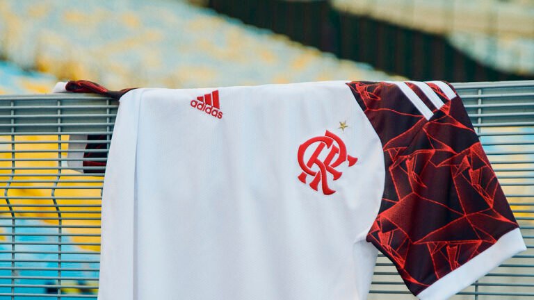 Flamengo deverá estrear nova camisa contra o Atlético-MG, na próxima quarta-feira