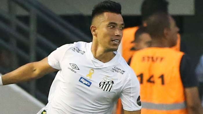 Diretoria tenta acordo com atacante que não marcou gol no ataque santista