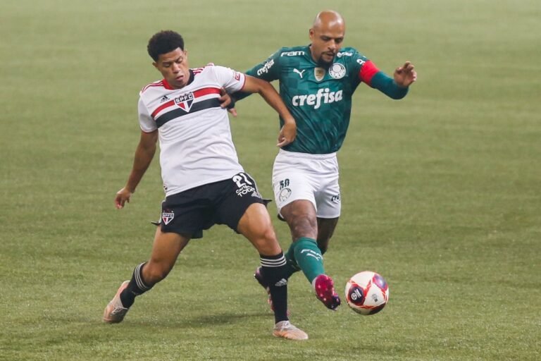 Felipe Melo recusa proposta do time de Abel Braga na Suíça
