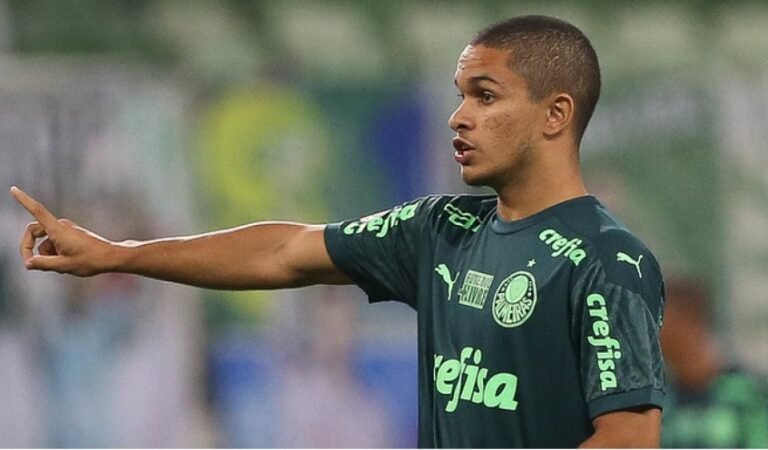 Palmeiras reusa proposta de clube da Ucrânia por Gabriel Silva