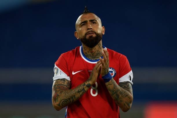 Após polêmica na seleção chilena pela Copa América, Vidal revela: “Sabemos que cometemos um erro com o cabeleireiro”