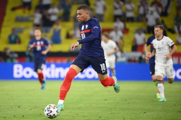 Adversário de Mbappé na Euro fala sobre como pará-lo