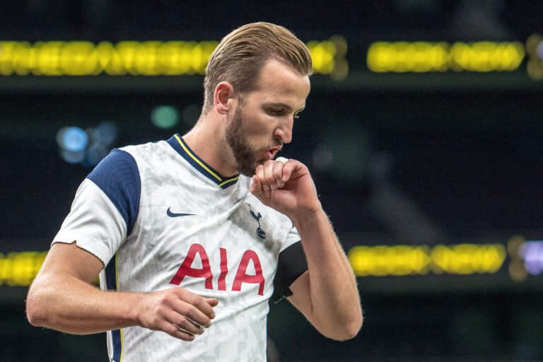 Tottenham exige mais de 100 milhões de euros por Harry Kane