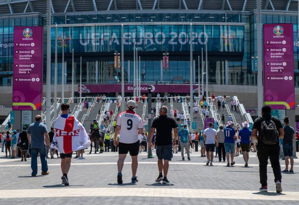 UEFA ameaça mudar o local da final da Eurocopa, diz jornal