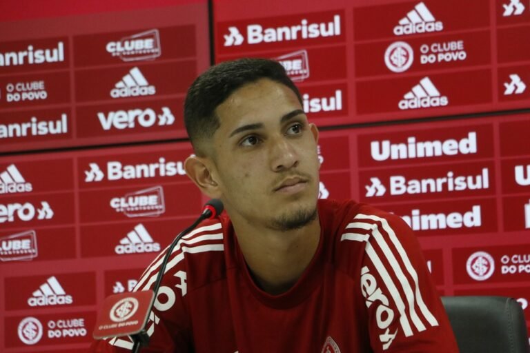 CEO do Red Bull Bragantino diz ter negociações avançadas com Praxedes; confira
