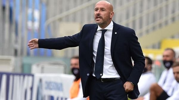 Fiorentina confirma chegada de novo treinador