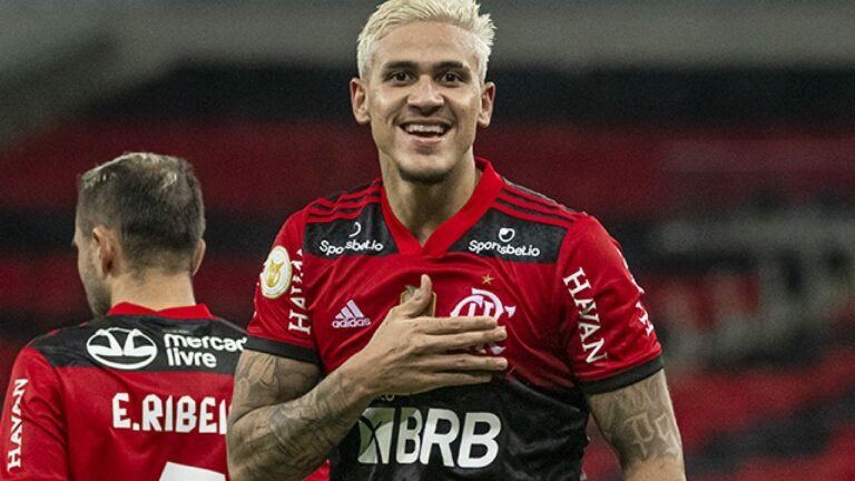 Contraprova de Pedro dá positivo para Covid-19, e atacante desfalca o Flamengo