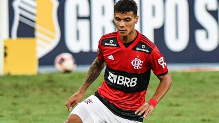 Flamengo confirma empréstimo de Richard Rios para clube do México