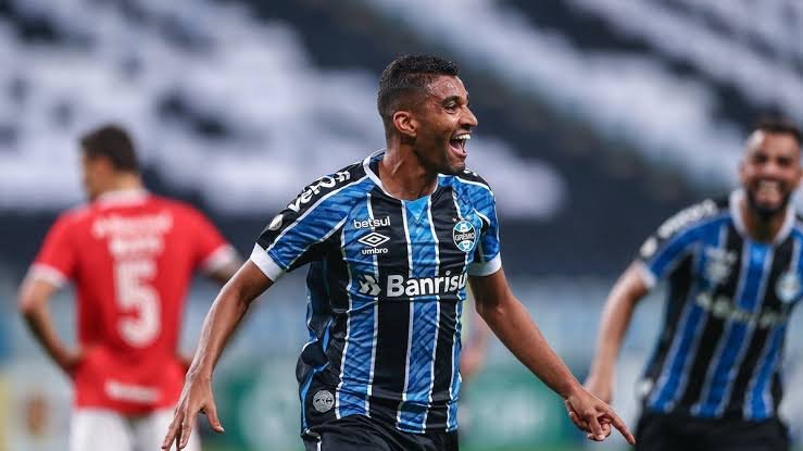 Grêmio encaminha empréstimo de Isaque ao América-MG